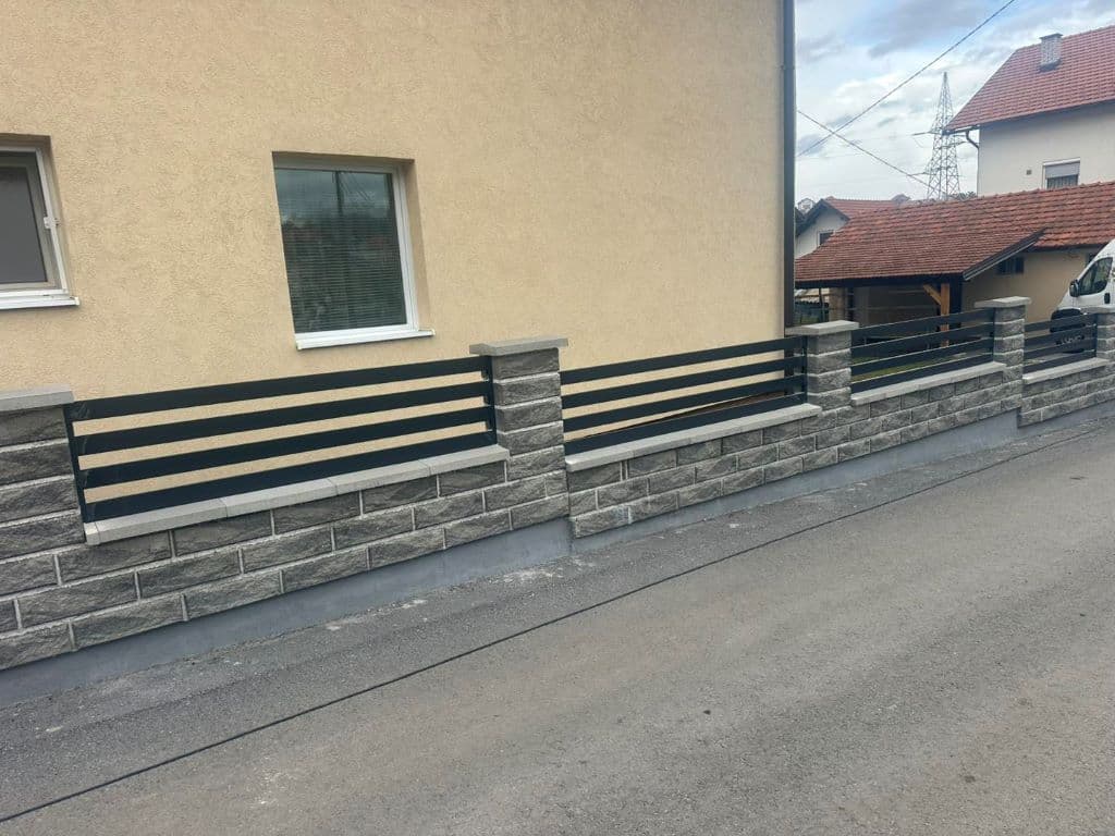 Ugrađena ograda za dvorište, Banovići